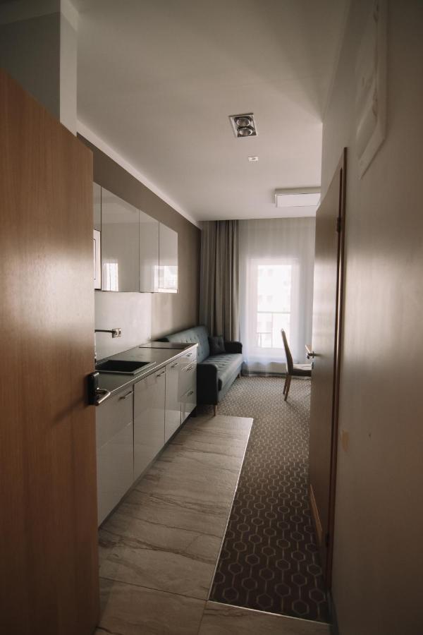 Merepargi Aparthotel & Cafe Нарва-Йыэсуу Экстерьер фото