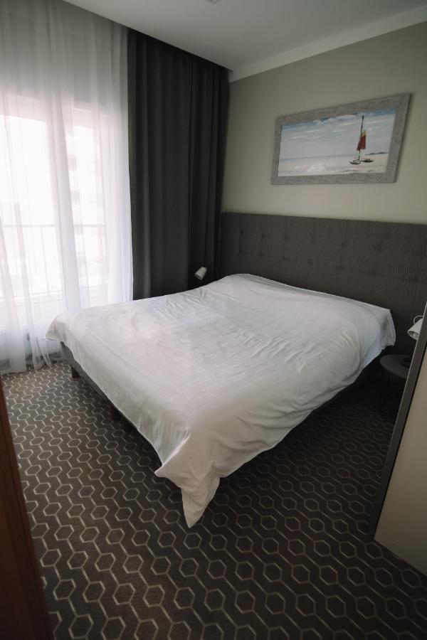 Merepargi Aparthotel & Cafe Нарва-Йыэсуу Экстерьер фото