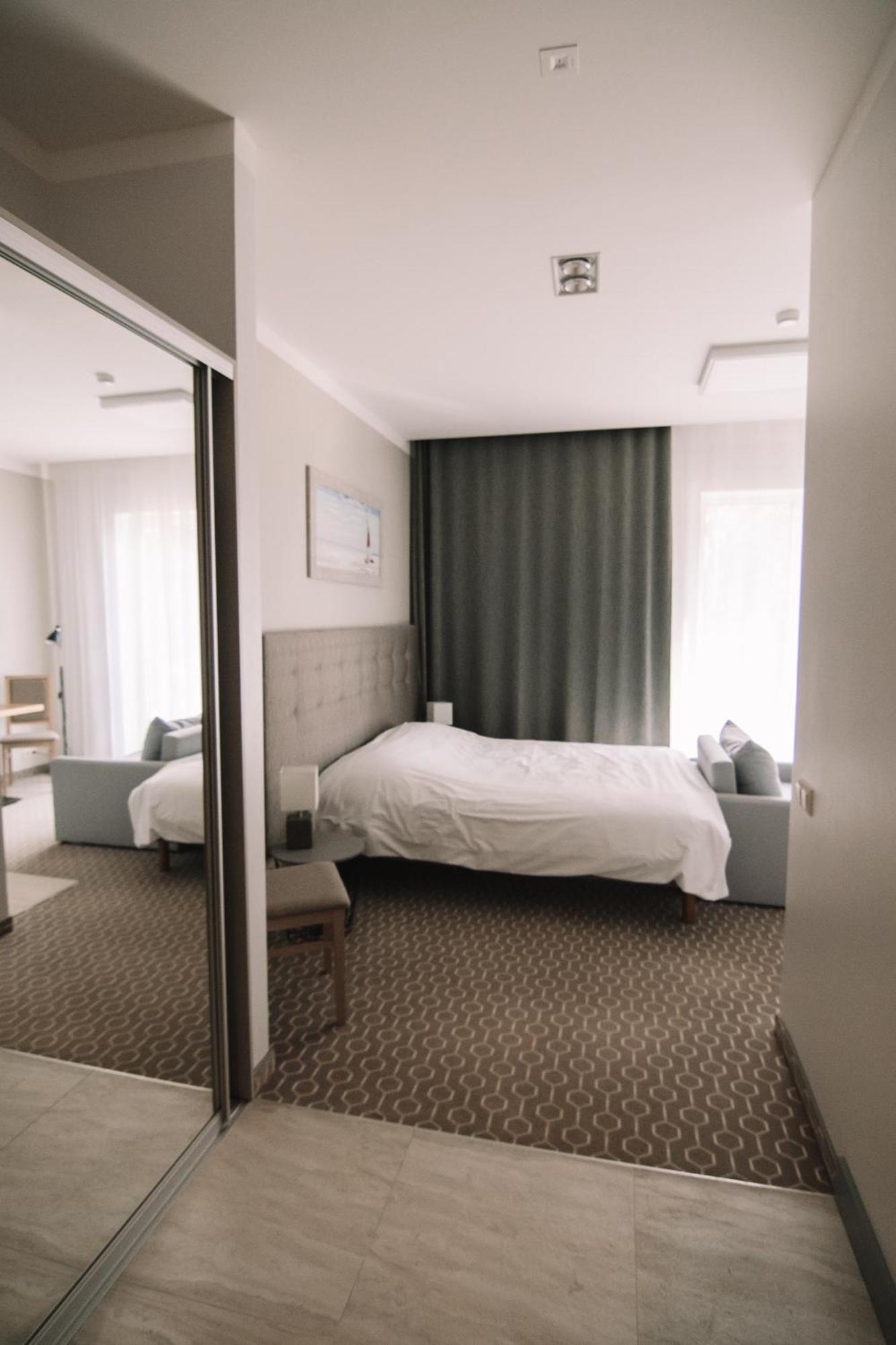 Merepargi Aparthotel & Cafe Нарва-Йыэсуу Номер фото