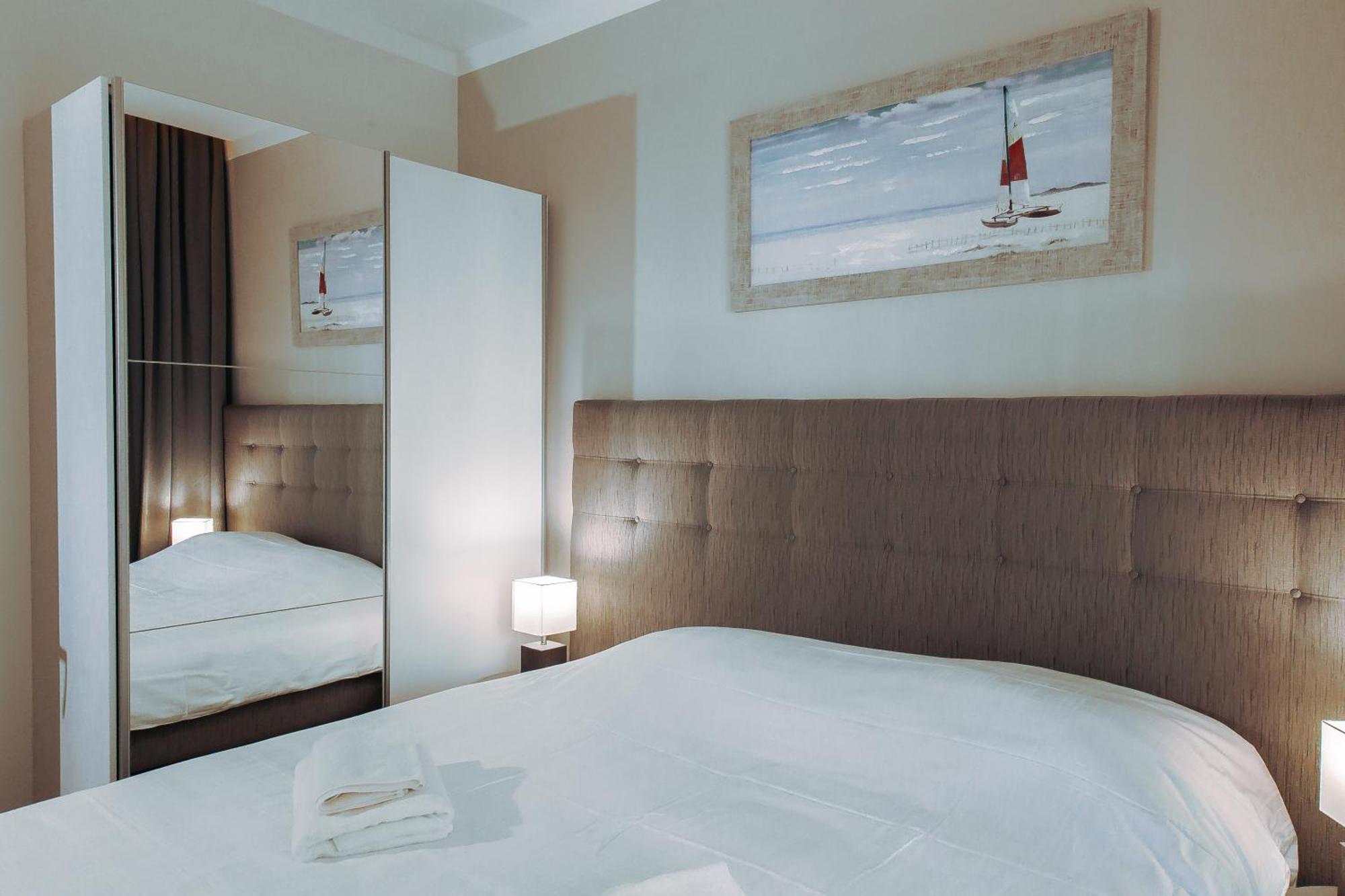 Merepargi Aparthotel & Cafe Нарва-Йыэсуу Экстерьер фото